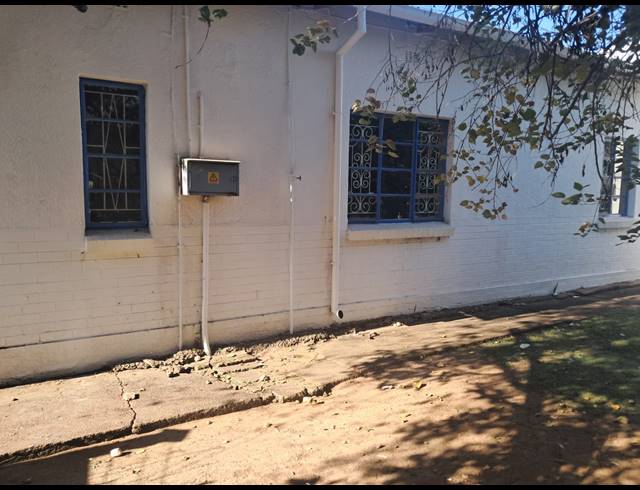 190M² BUILDING FOR SALE IN BRITS CENTRAL